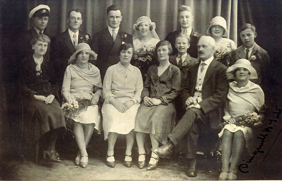 Dingwell’s wife Mary Frances Tate (far left, seated) and Dingwell Burn Tate (second from right, seated) in 1929