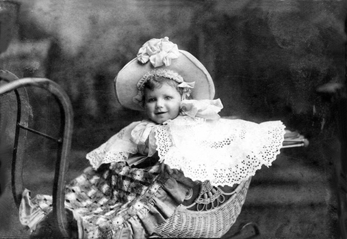Marcus Guttenbergs' daughter Daisy about 1885