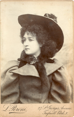 Adelina Rayna about 1897